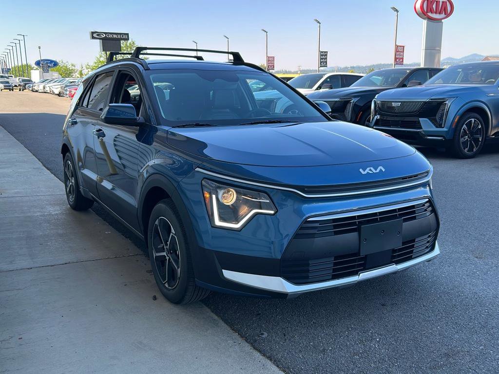 New 2025 Kia Niro EX image 3