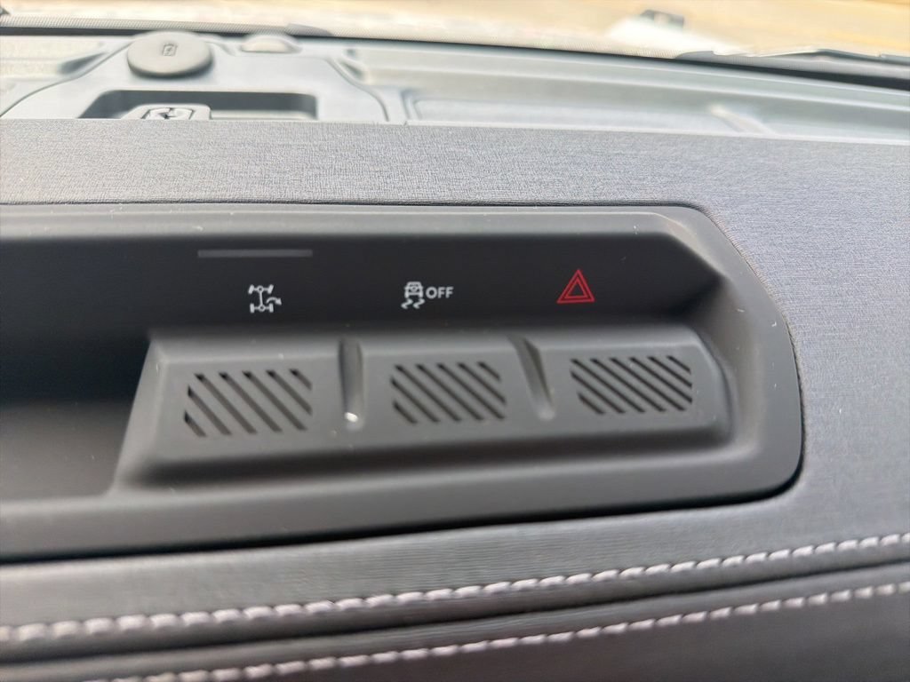 New 2026 Ford Bronco Outer Banks AWD/4WD image 23