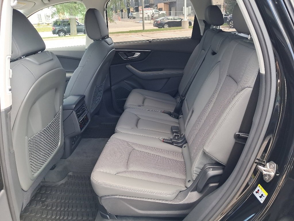 New 2025 Audi Q7 3.0T Premium Plus image 8