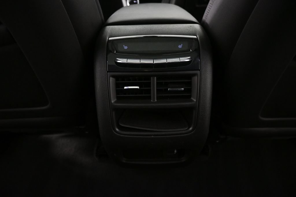Used 2019 Cadillac XT5 Premium Luxury AWD/4WD image 16