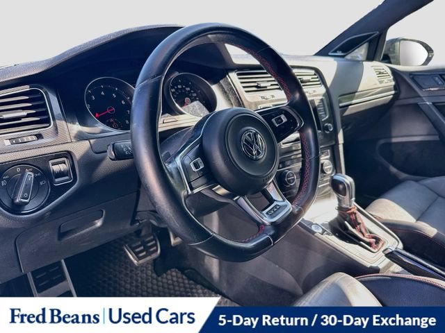 Used 2015 Volkswagen GTI SE FWD image 11