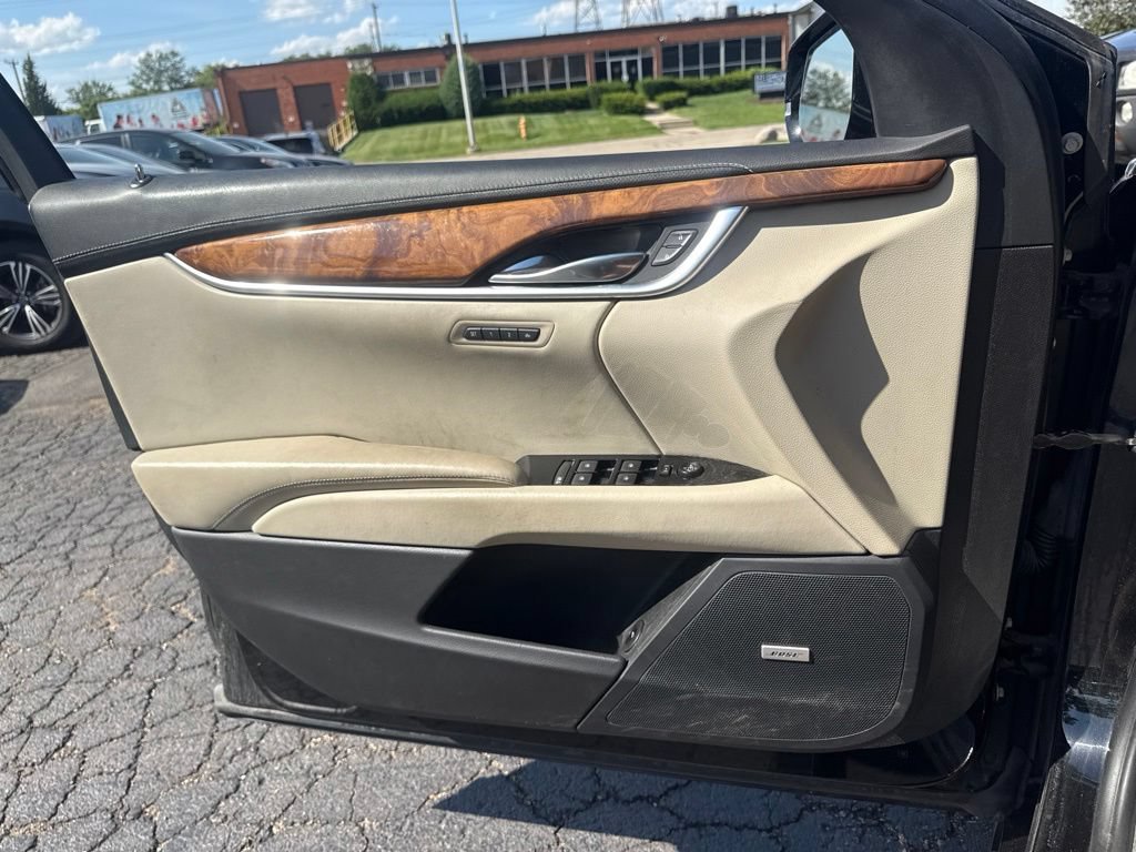Used 2019 Cadillac XTS Luxury FWD image 13