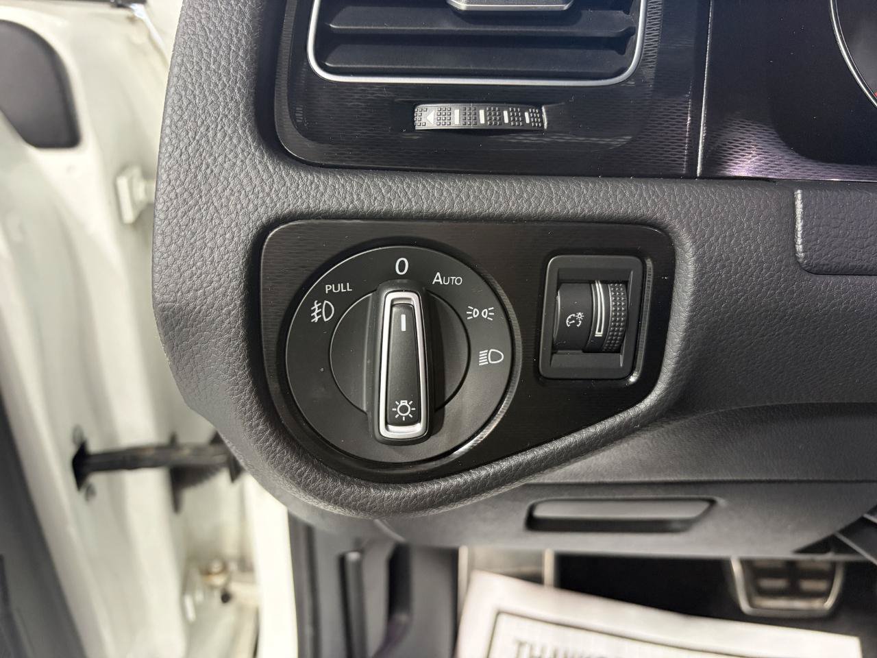 Used 2017 Volkswagen GTI Autobahn FWD image 24