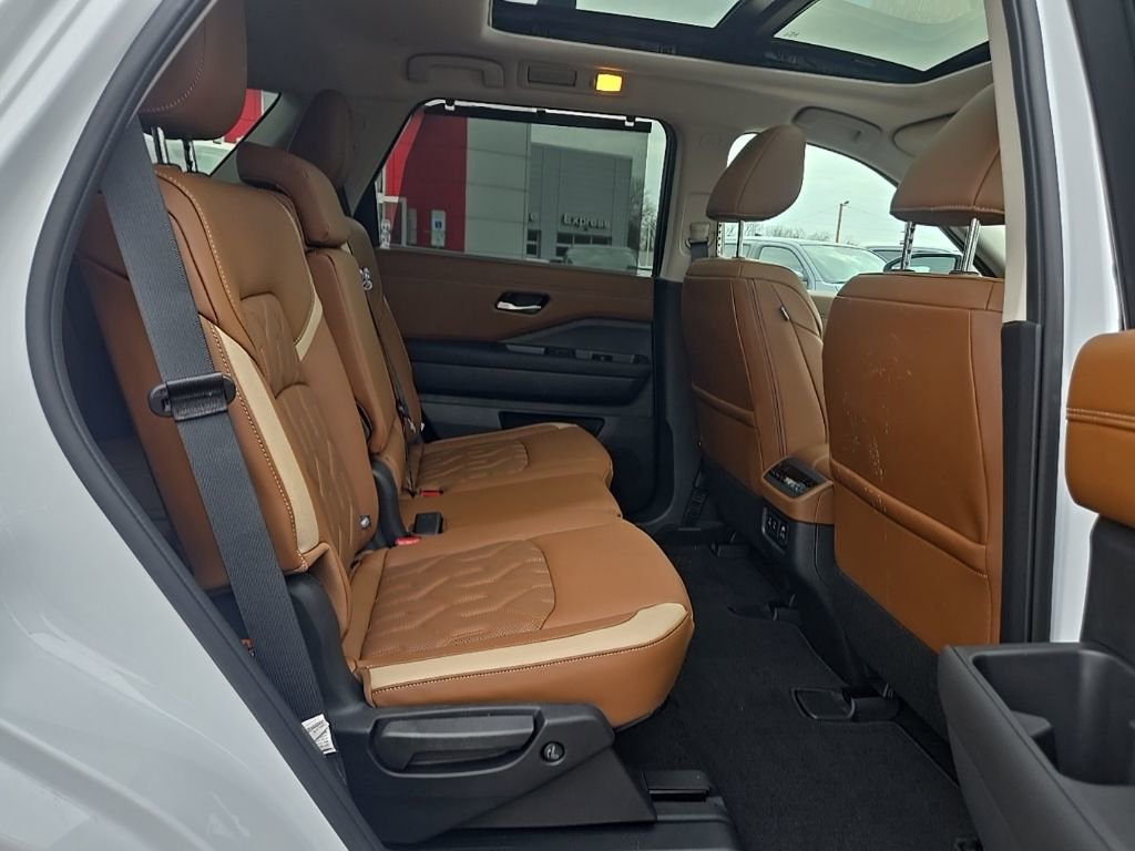 New 2026 Nissan Pathfinder Platinum image 30