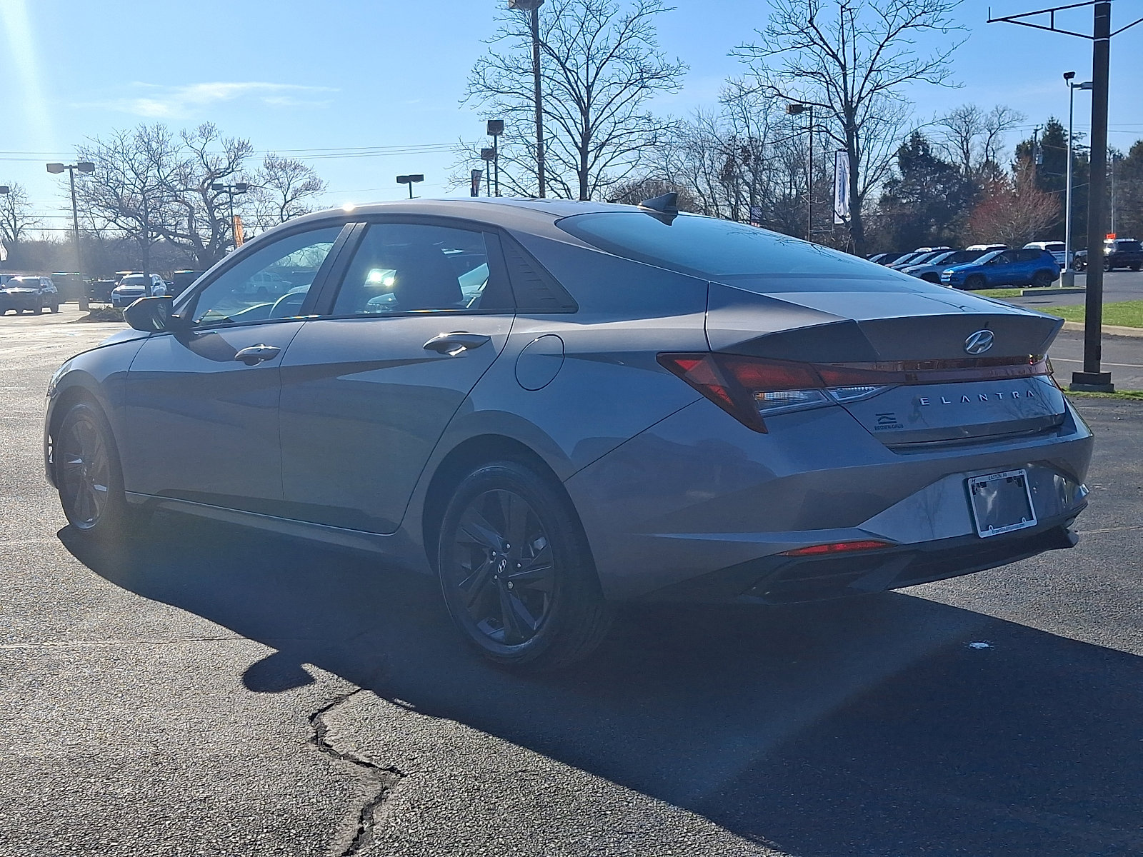 Used 2023 Hyundai Elantra SEL image 4