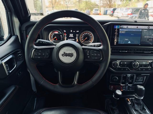 Used 2024 Jeep Gladiator Rubicon image 24