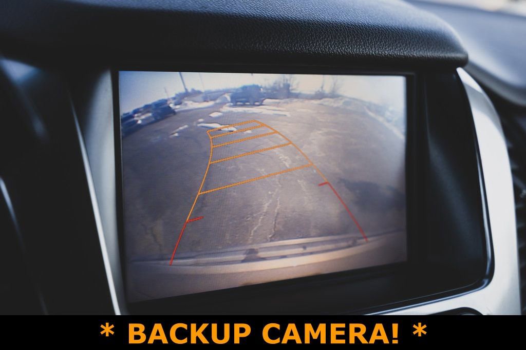 Used 2016 Chevrolet Tahoe LT image 3