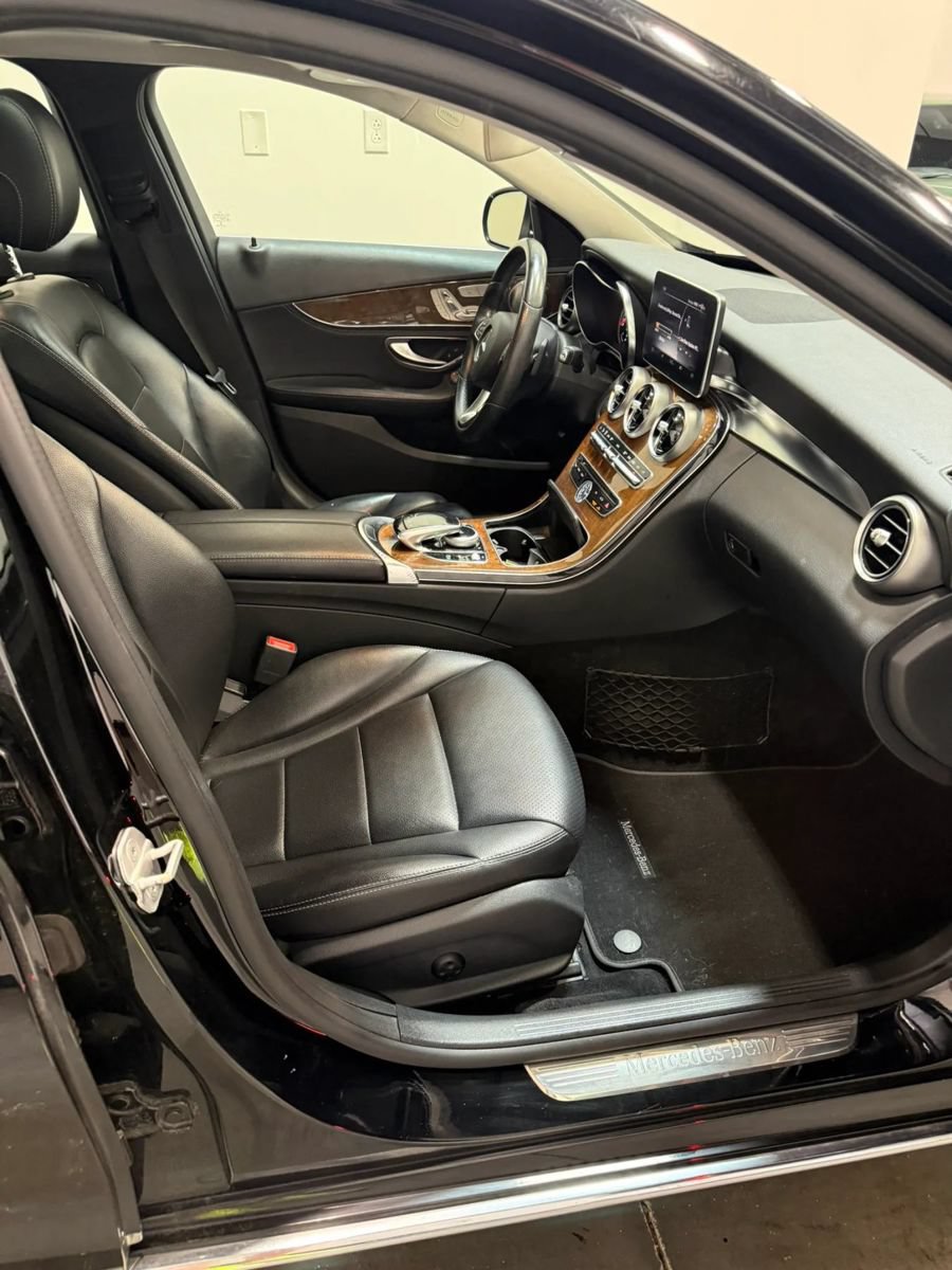 Used 2015 Mercedes-Benz C 300 4MATIC Sedan w/ Multimedia Package image 10