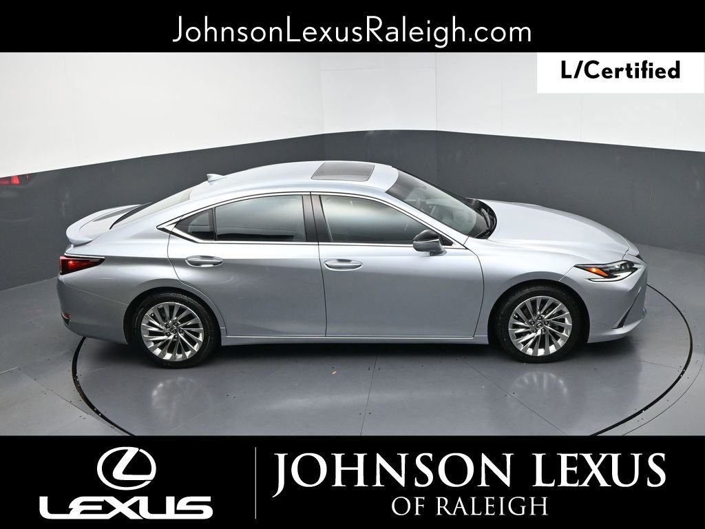 Certified 2023 Lexus ES 300h Ultra Luxury w/ Accessory Package (Z2) image 29