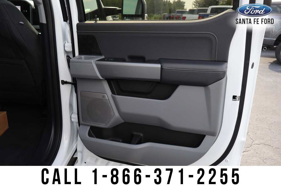 New 2026 Ford F350 XLT w/ XLT Premium Package AWD/4WD image 28