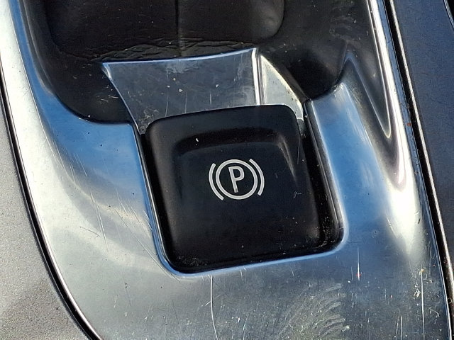 Used 2025 Chevrolet Malibu LT FWD image 25