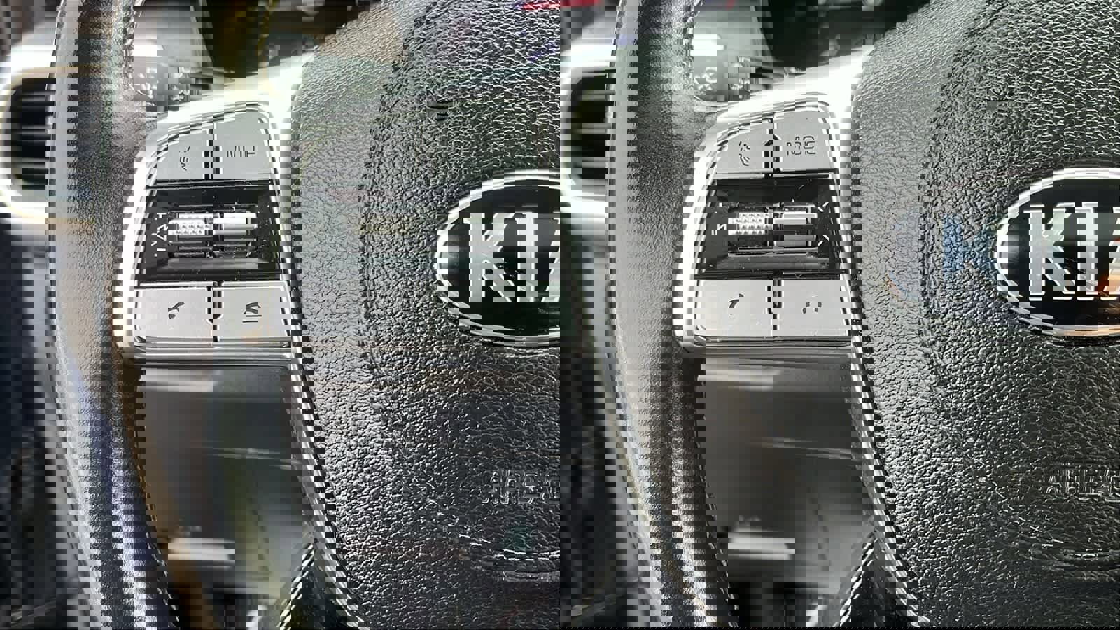 Used 2020 Kia Telluride SX w/ SX Prestige Package image 14