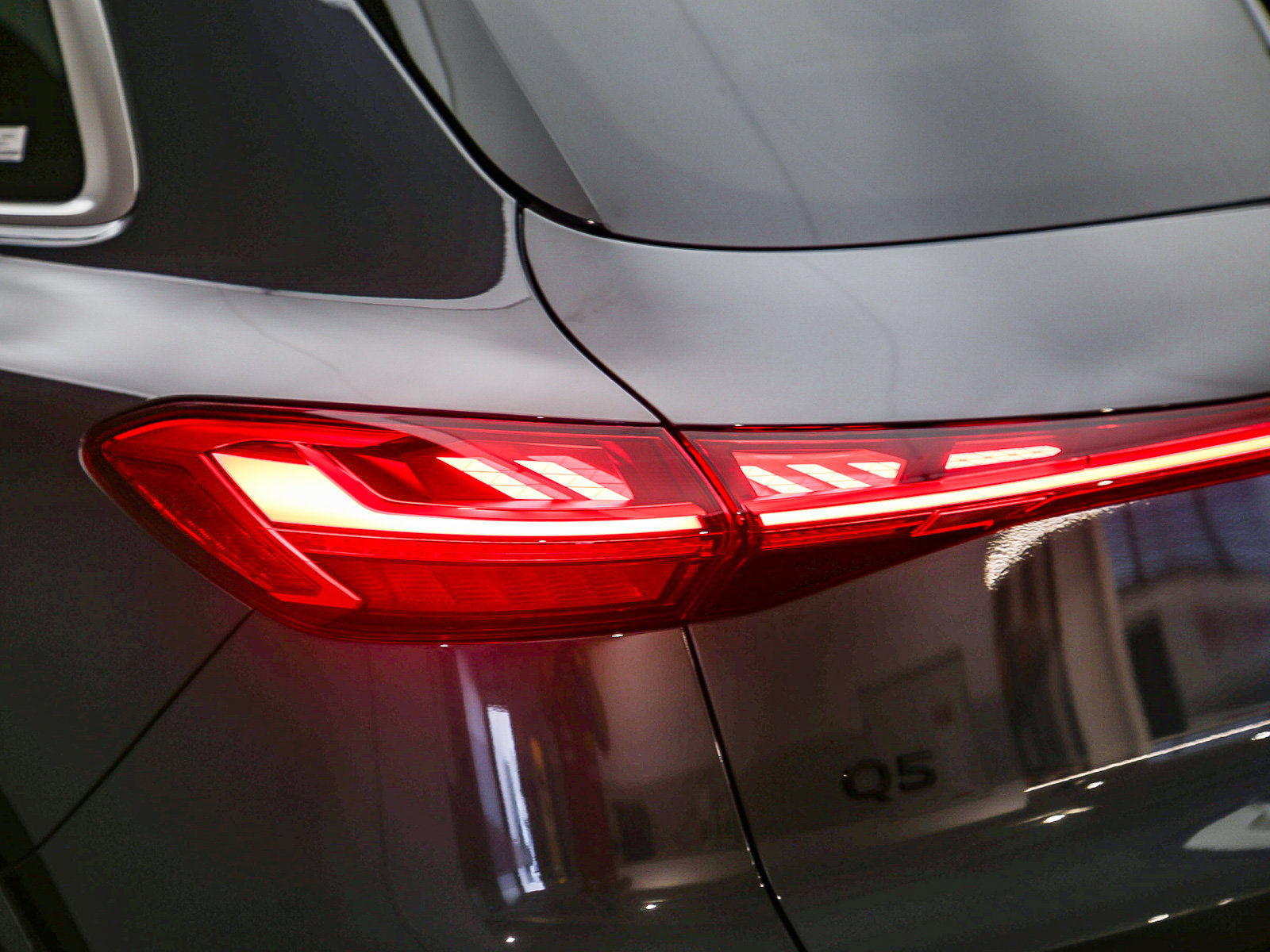 Certified 2025 Audi Q5 Prestige AWD/4WD image 12