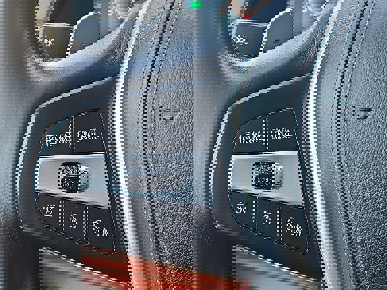 Used 2019 BMW X5 xDrive40i w/ Premium Package 2 image 24