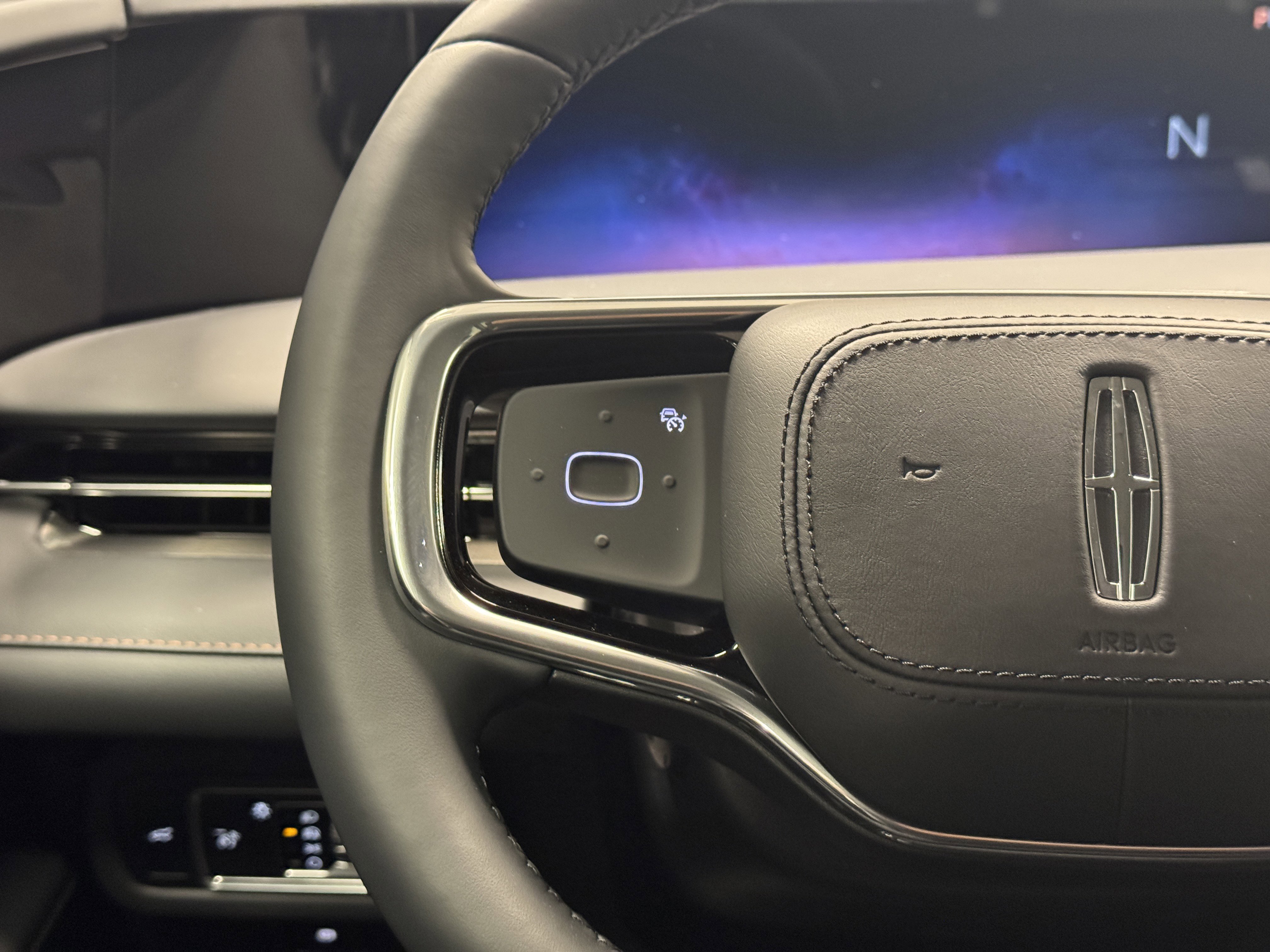 New 2026 Lincoln Nautilus Premier image 23