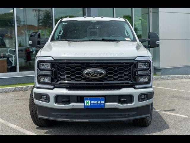 New 2026 Ford F250 Lariat w/ Black Appearance Package AWD/4WD image 3