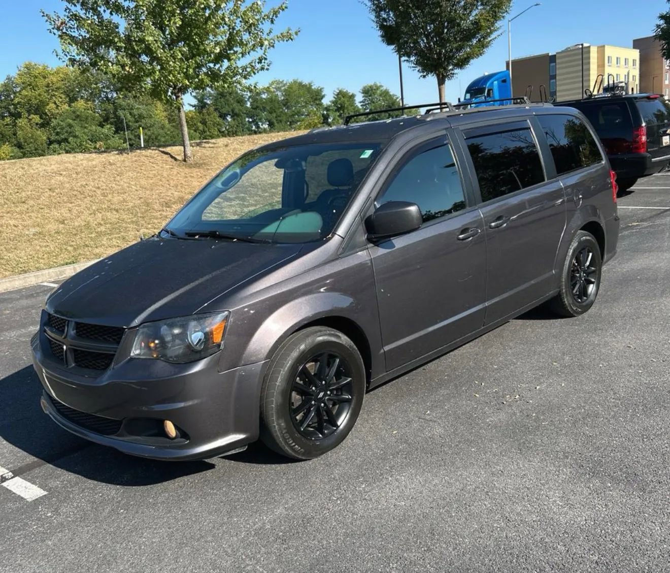 Used 2019 Dodge Grand Caravan GT image 1