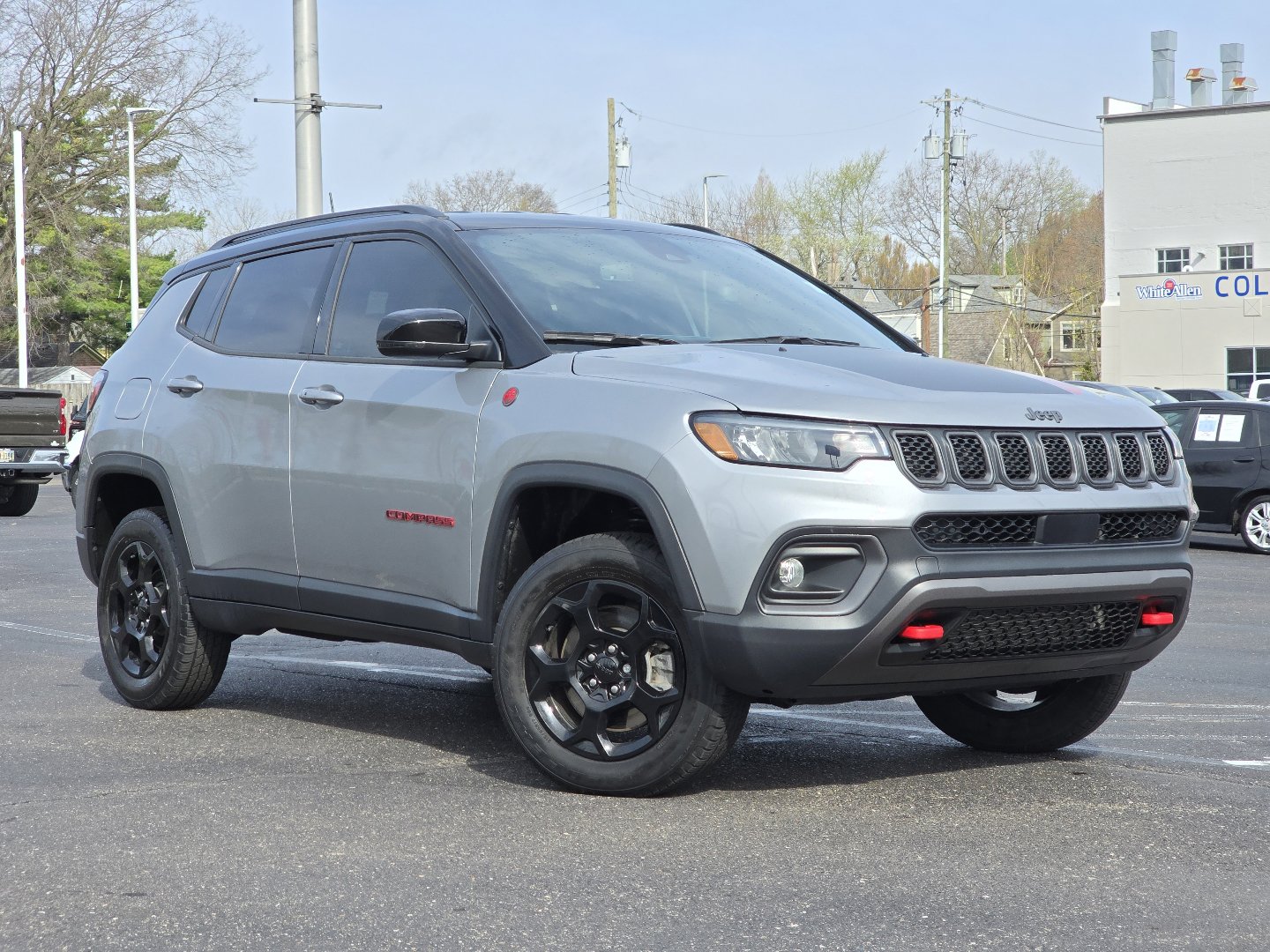 Used 2023 Jeep Compass Trailhawk image 2
