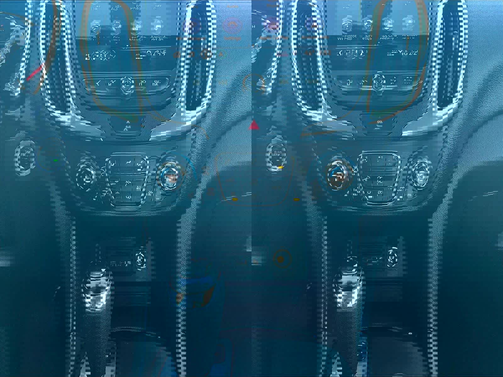 Used 2020 Chevrolet Equinox LT image 26