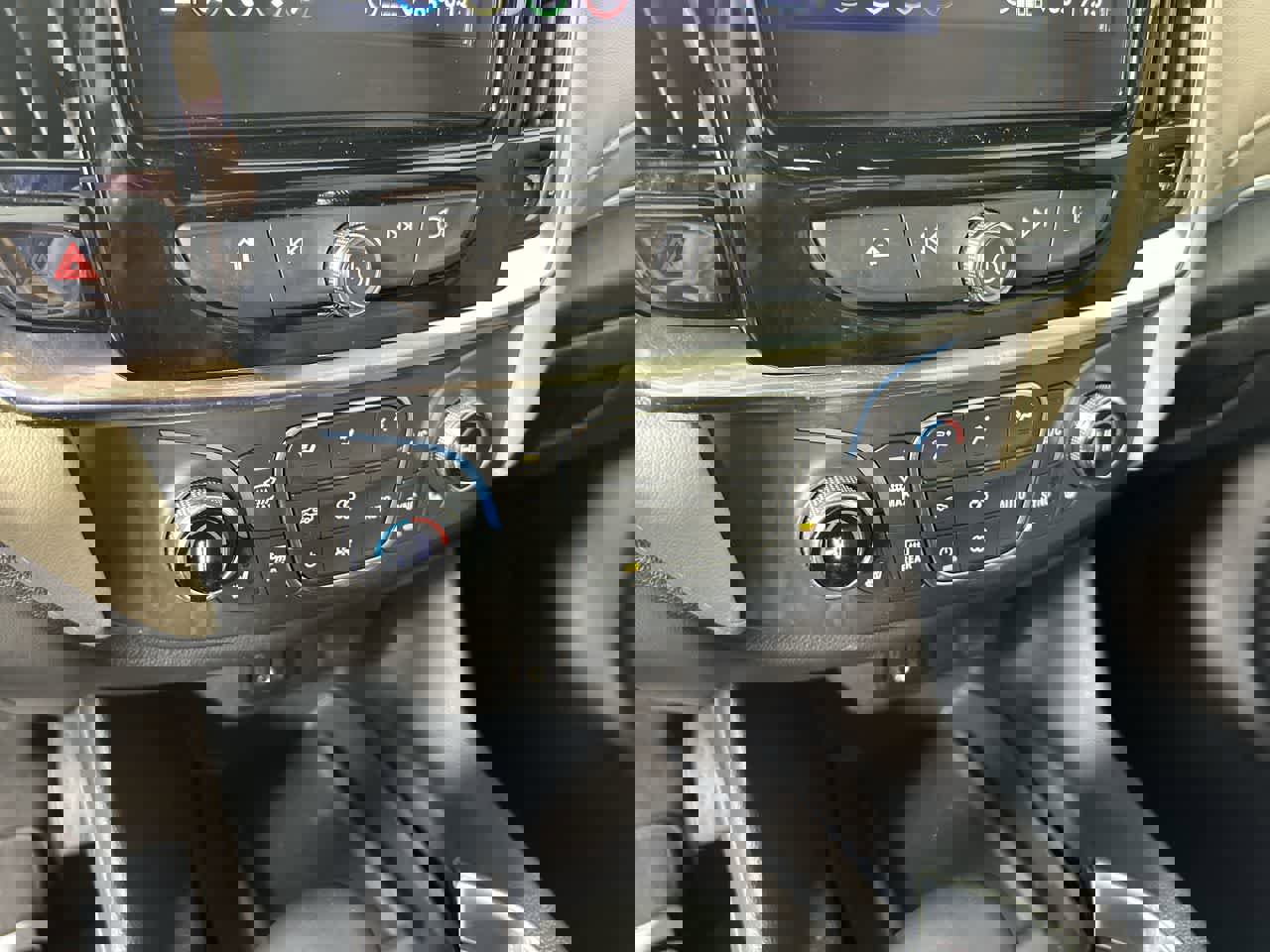 Used 2023 Chevrolet Traverse LT image 17