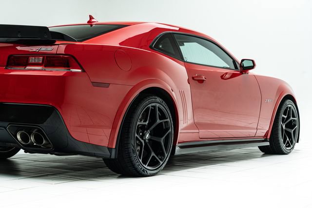 Used 2015 Chevrolet Camaro Z/28 RWD image 13