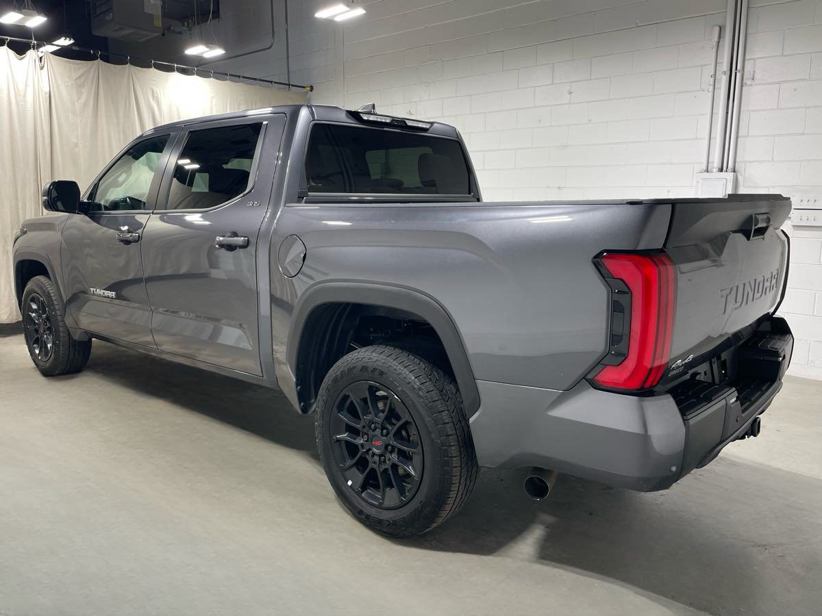 Used 2025 Toyota Tundra SR5 w/ SR5 Premium Package AWD/4WD image 5