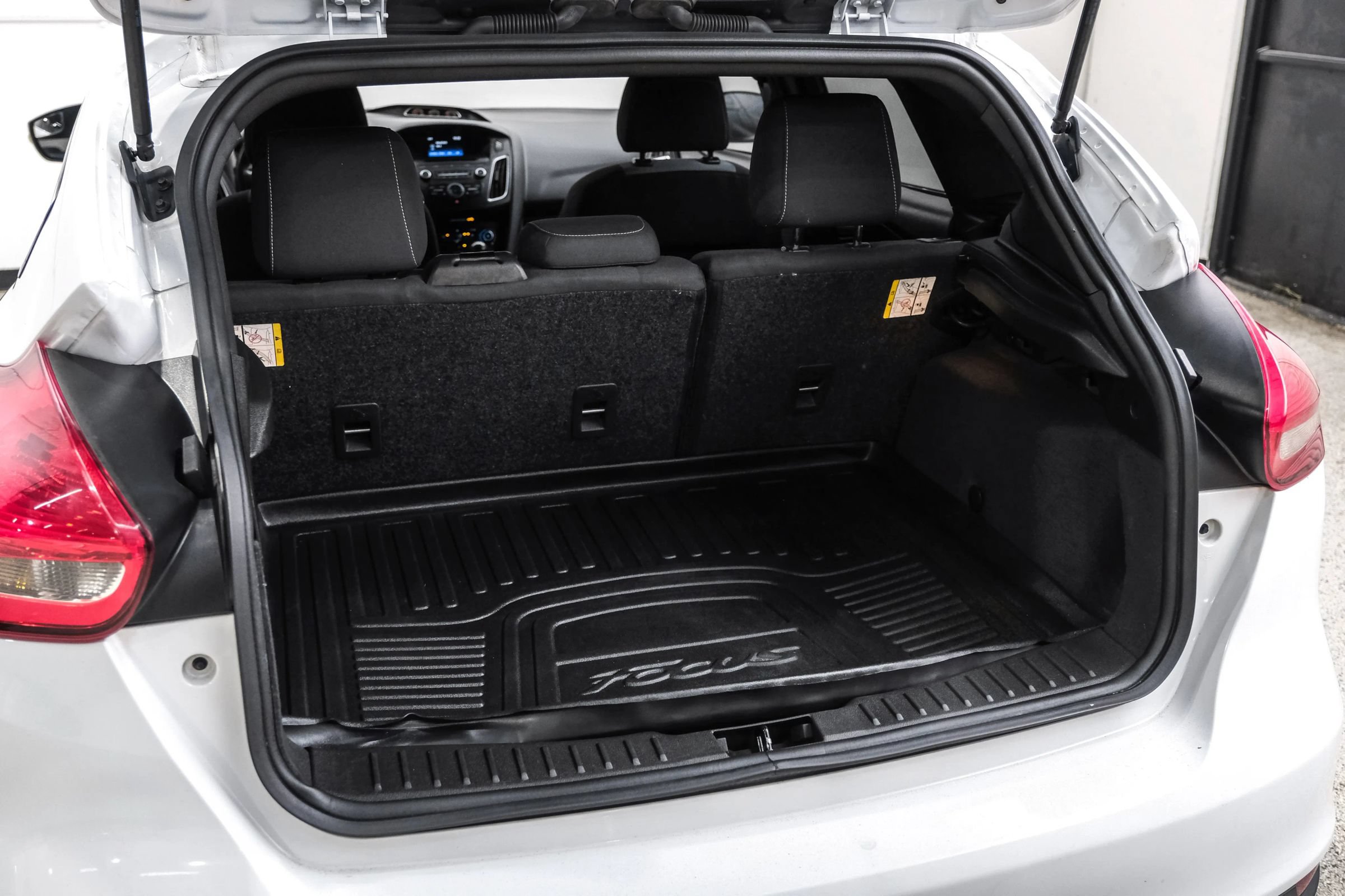 Used 2017 Ford Focus ST FWD image 51