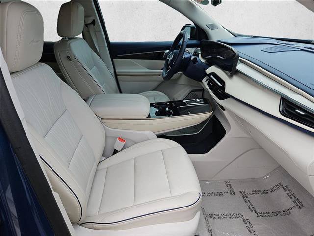 Certified 2025 Buick Enclave Avenir w/ Super Cruise Package AWD/4WD image 29