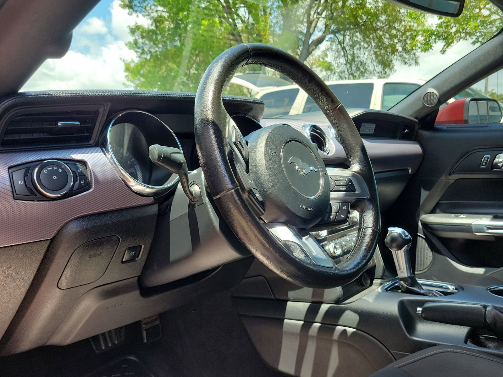 Used 2016 Ford Mustang Coupe RWD image 10