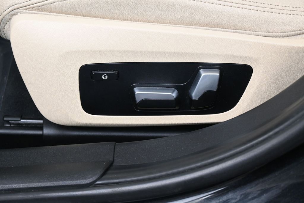 Used 2020 BMW 330i Sedan RWD image 12