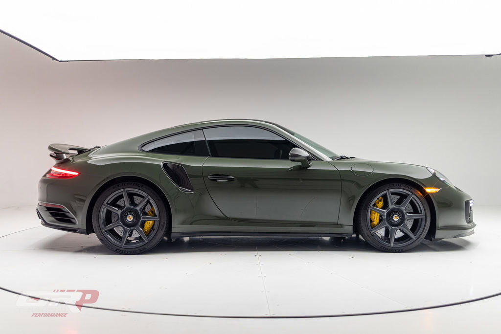 Used 2019 Porsche 911 4 Coupe image 2