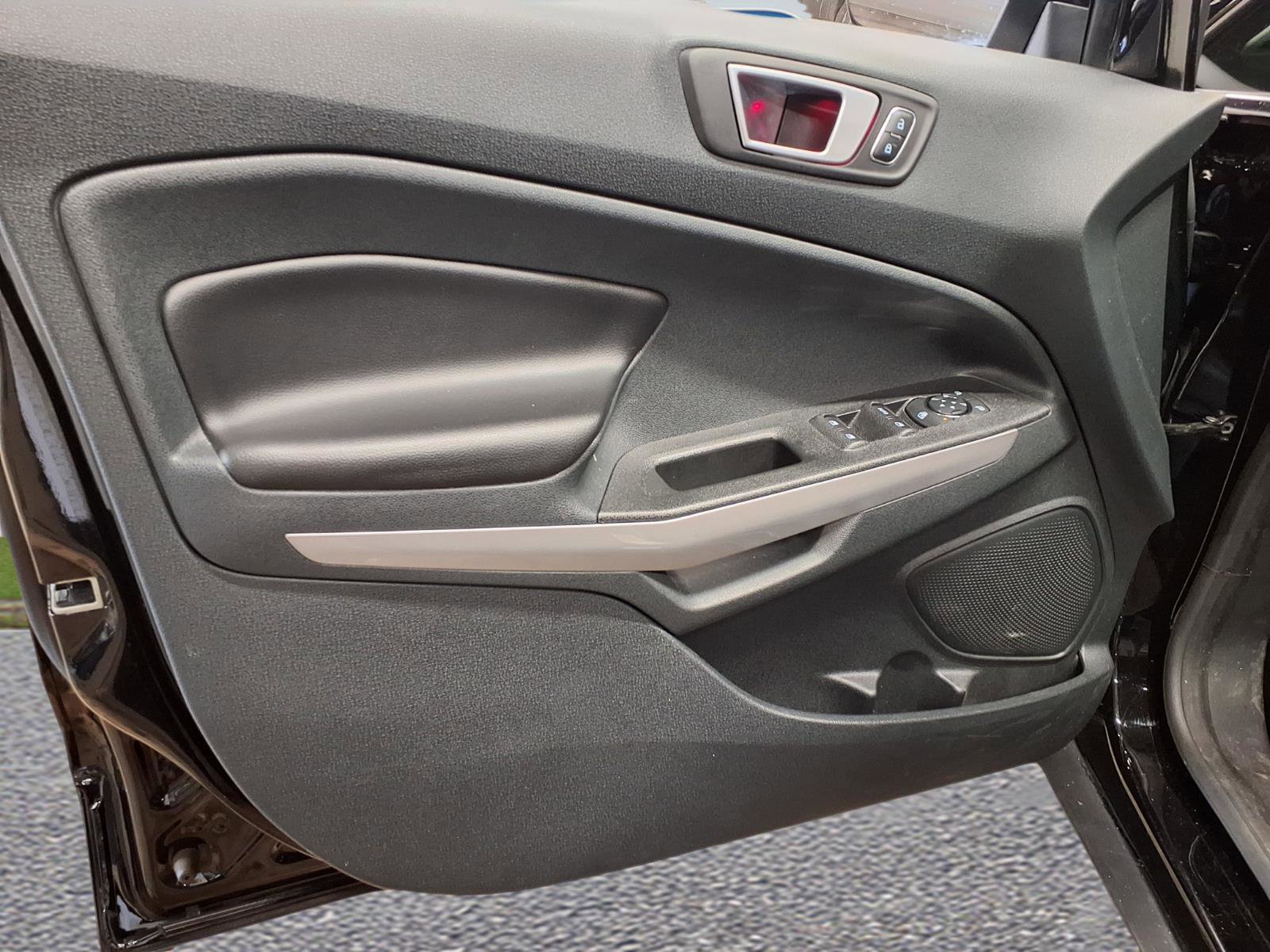Used 2022 Ford EcoSport Titanium image 10