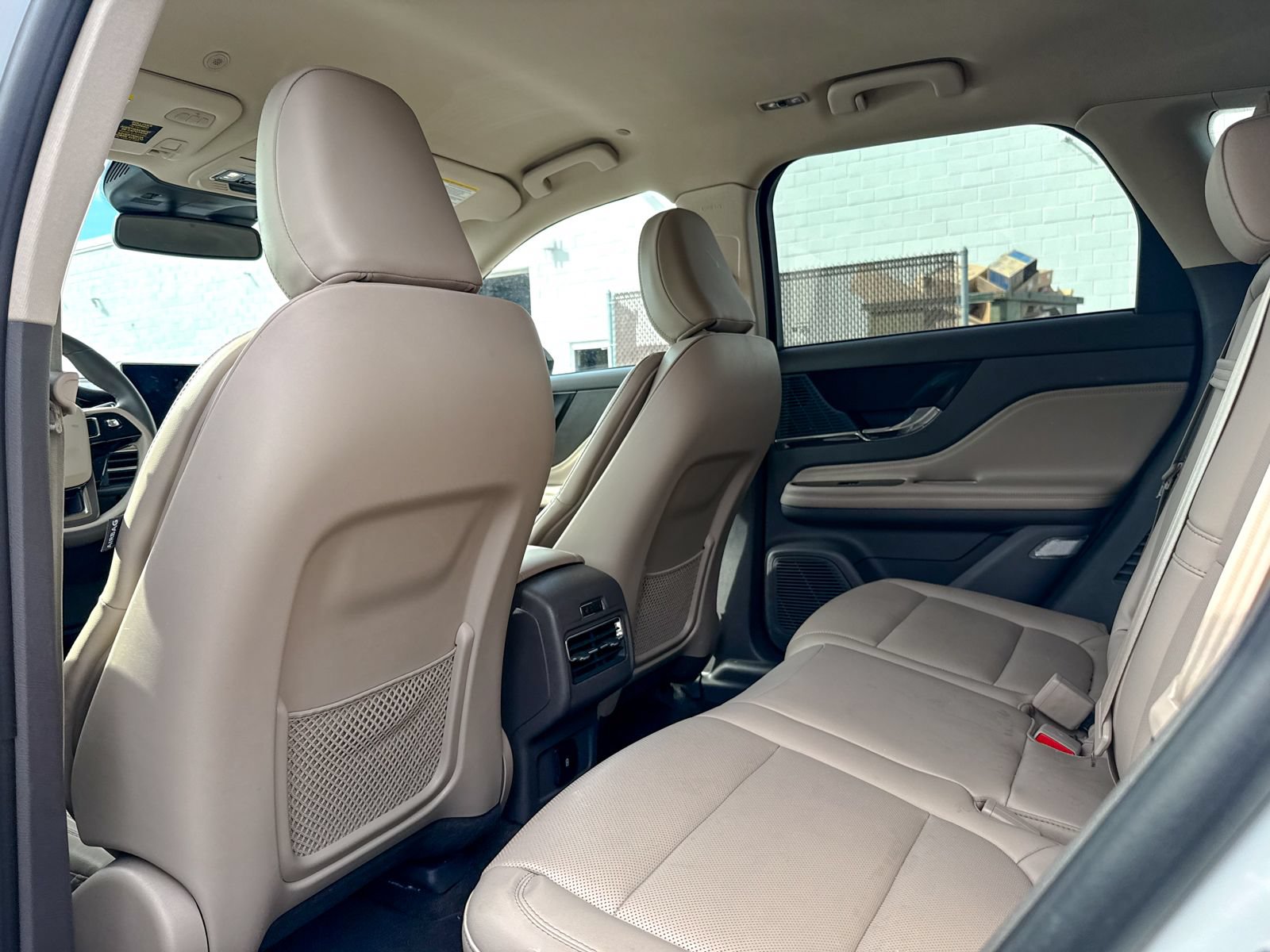 Used 2022 Lincoln Corsair AWD w/ Equipment Group 101A image 8