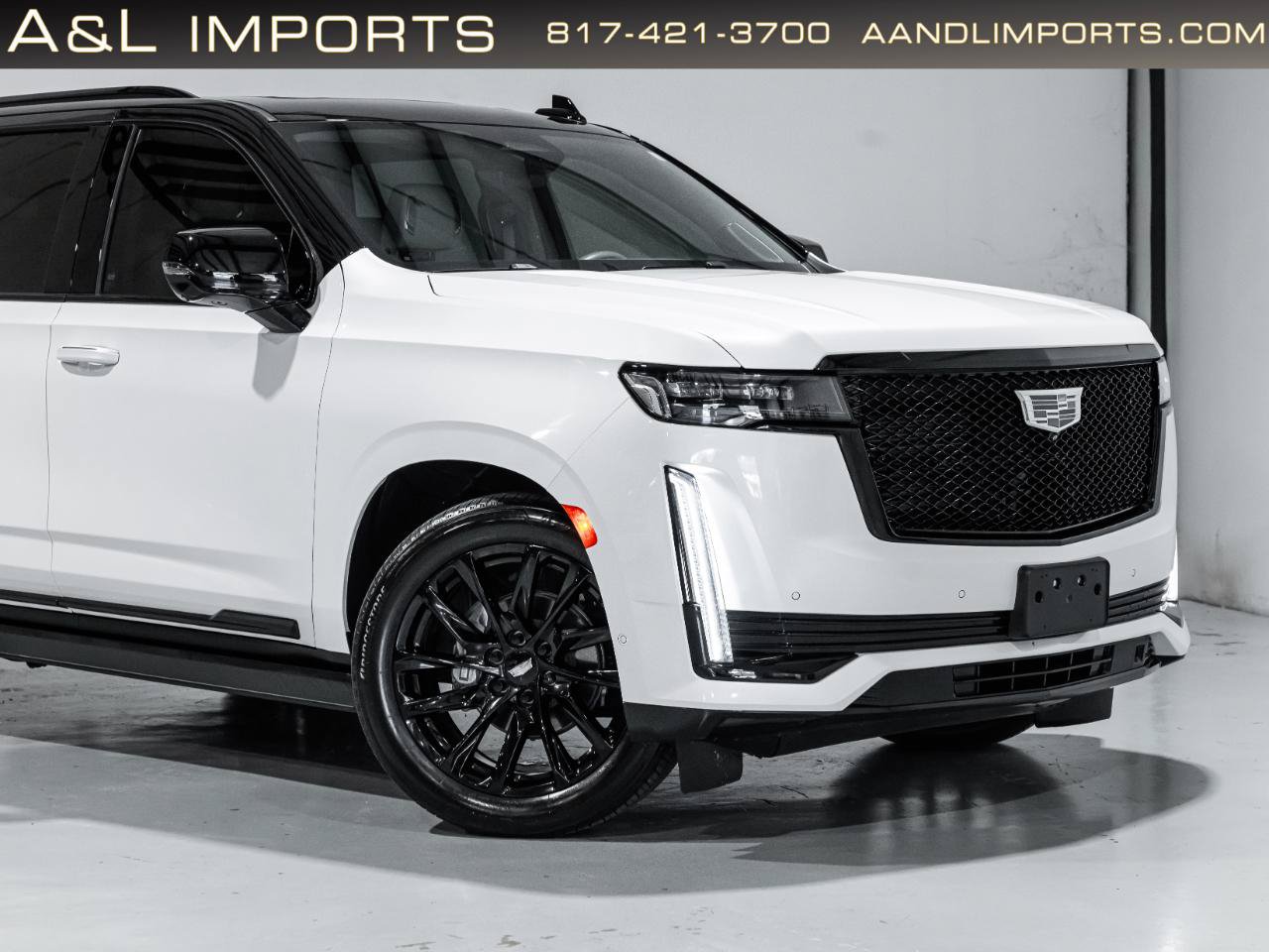 Used 2024 Cadillac Escalade Sport Platinum w/ LPO, ONYX Package AWD/4WD image 36