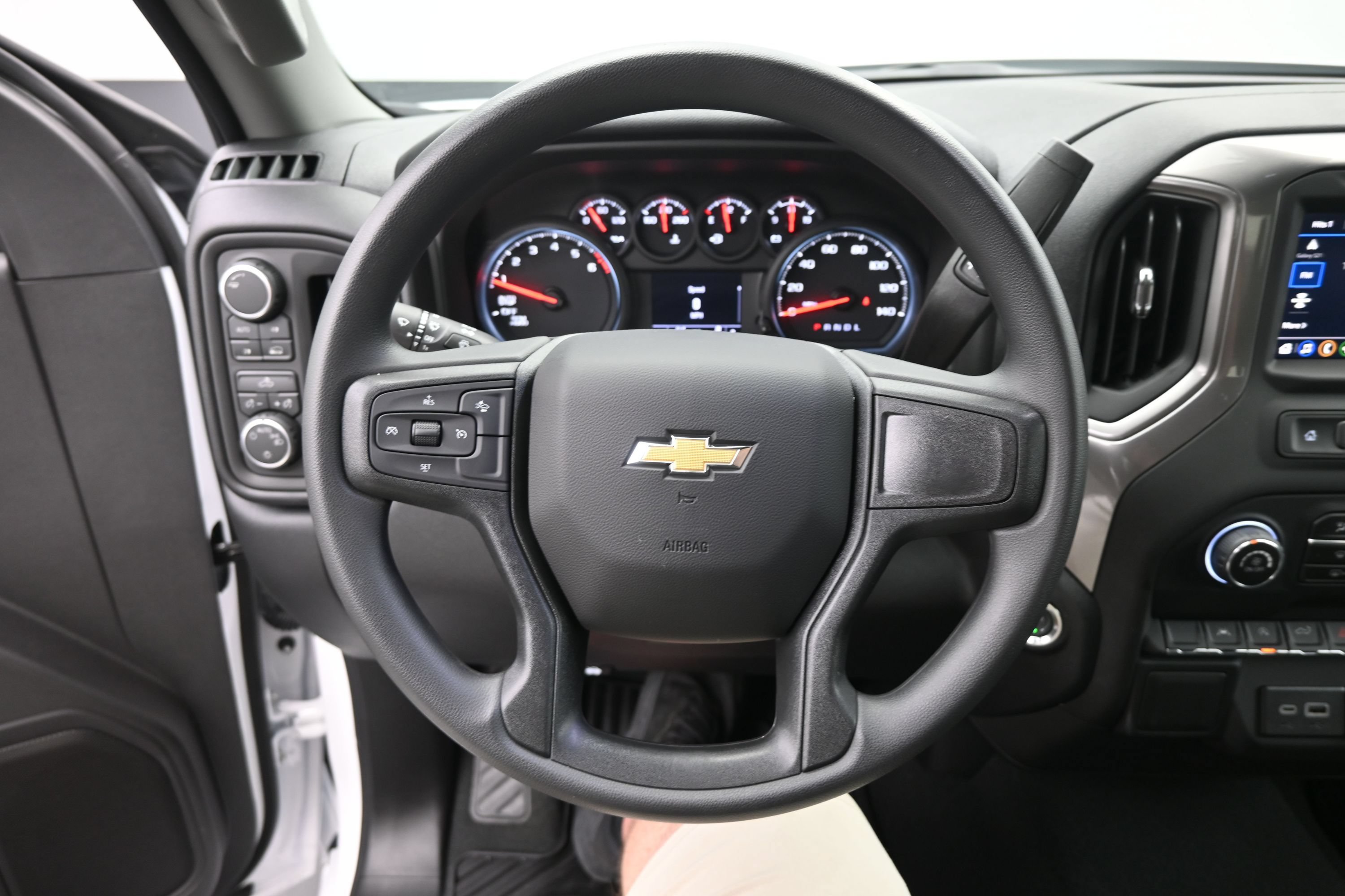 Used 2026 Chevrolet Silverado 1500 Custom AWD/4WD image 21