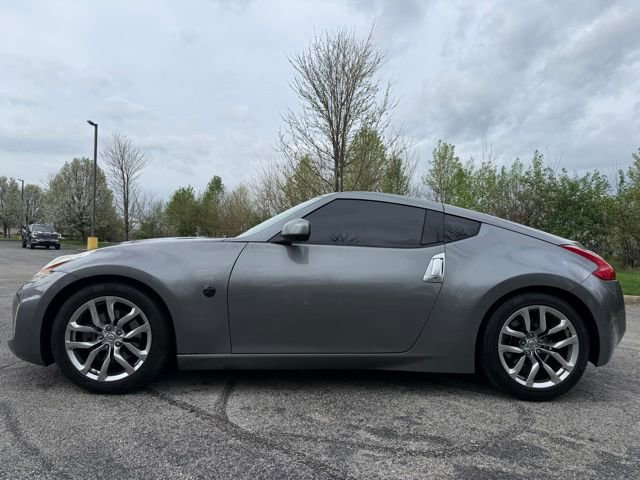 Used 2013 Nissan 370Z Coupe image 3