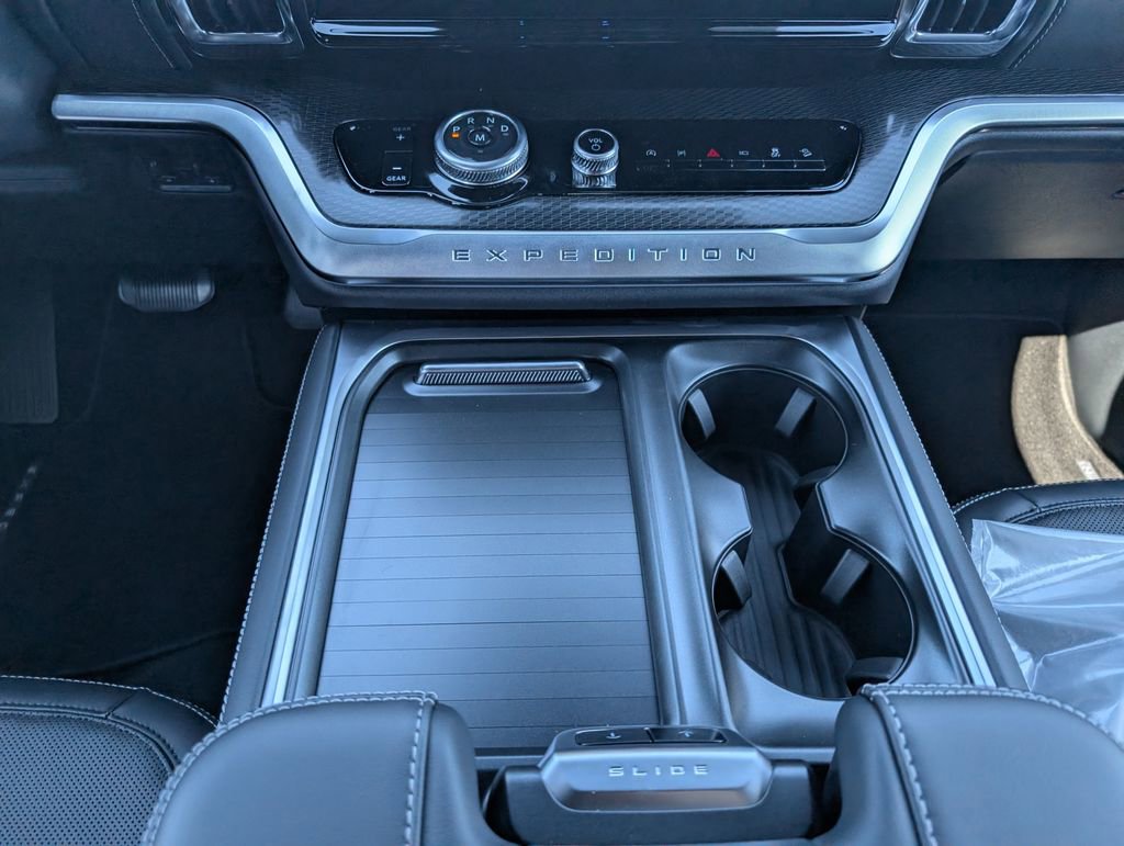 New 2026 Ford Expedition Max Platinum w/ Stealth Appearance Package AWD/4WD image 16