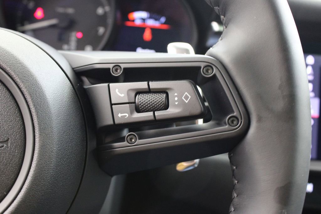 New 2026 Porsche Macan image 33