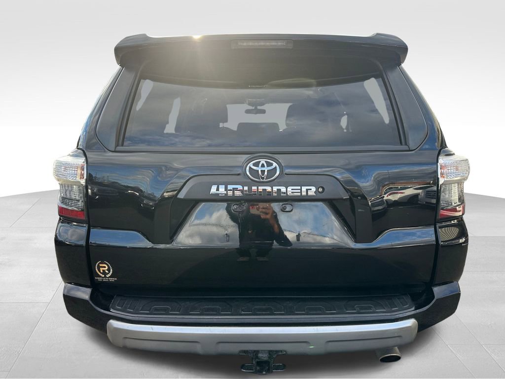 Used 2016 Toyota 4Runner Trail image 4