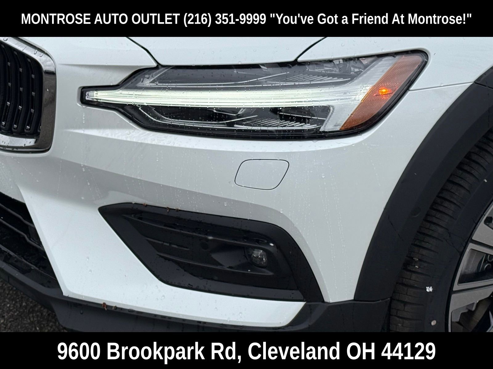 New 2026 Volvo V60 B5 Cross Country Ultra w/ Protection Package Premier image 9