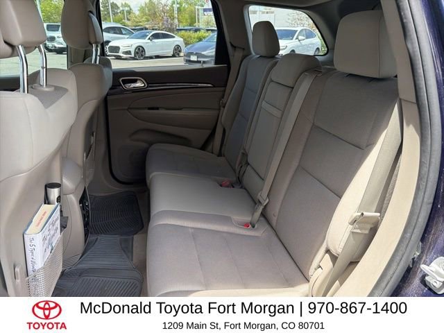 Used 2012 Jeep Grand Cherokee Laredo w/ Laredo E Group AWD/4WD image 14