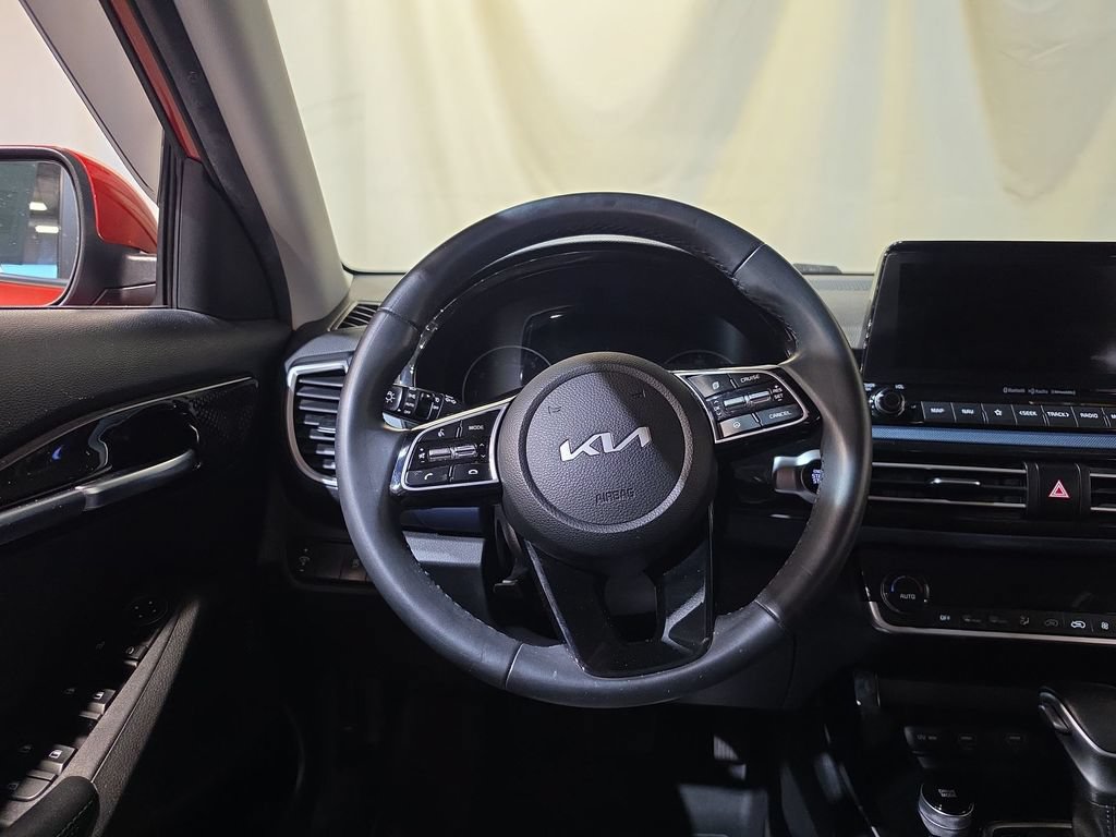 Used 2022 Kia Seltos S AWD/4WD image 11