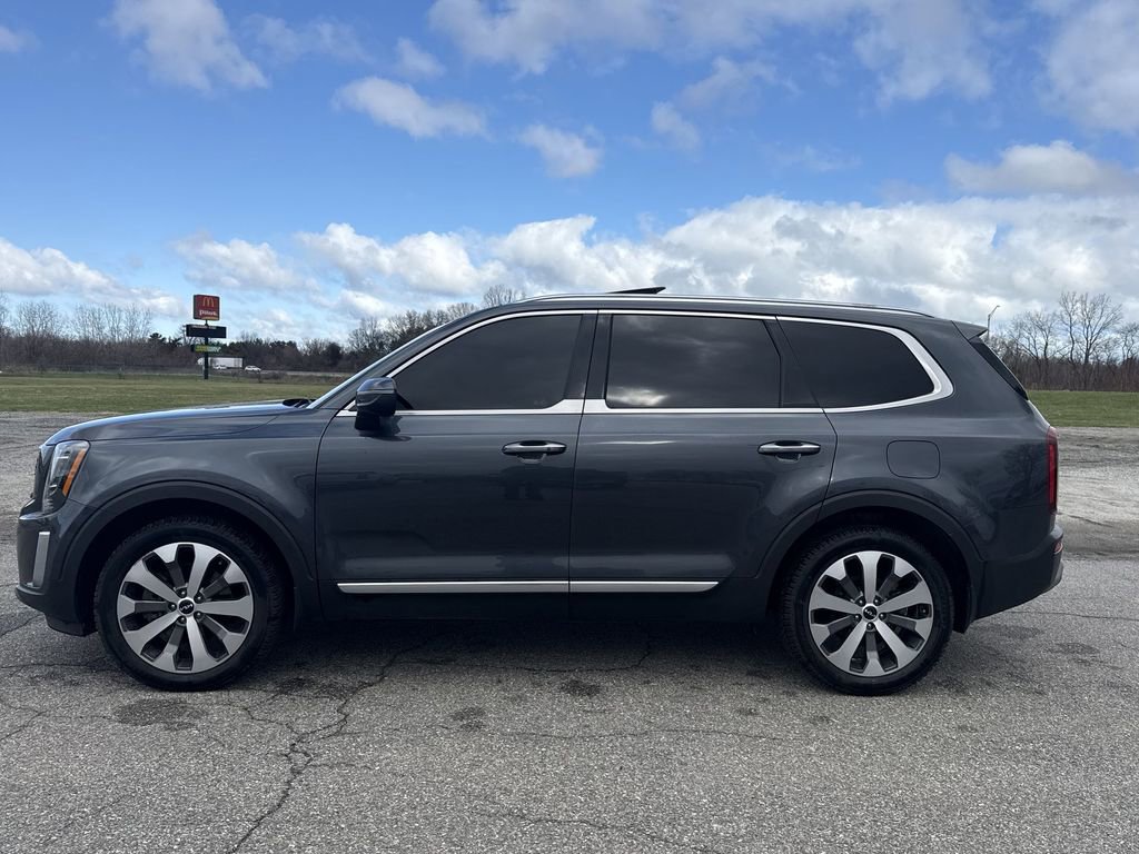 Used 2022 Kia Telluride S image 5