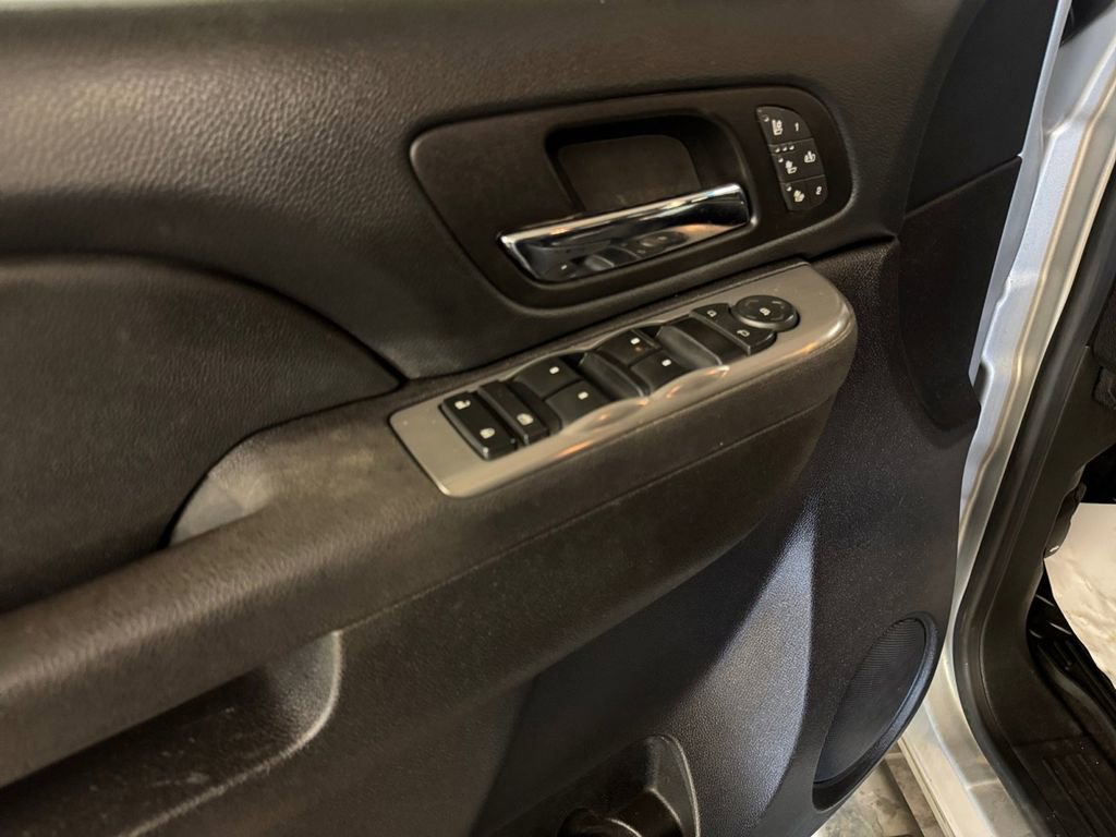 Used 2013 Chevrolet Silverado 3500 LTZ w/ LTZ Plus Package image 11