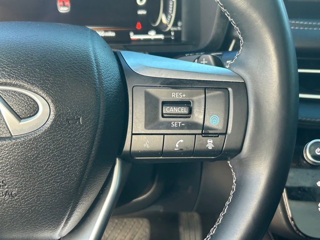 Used 2023 INFINITI QX60 Sensory w/ Cargo Package image 40