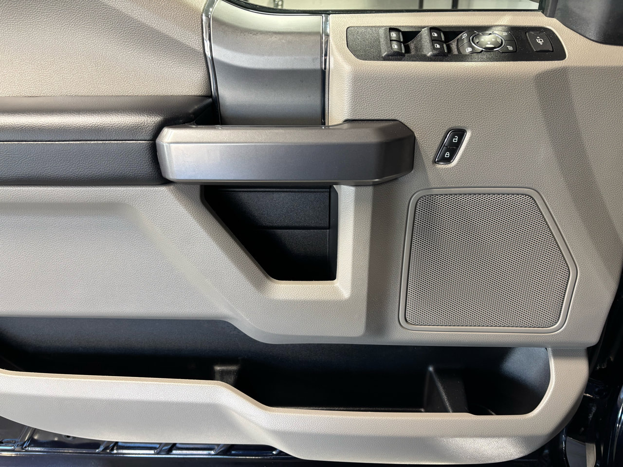 Used 2021 Ford F250 XLT w/ XLT Premium Package image 26