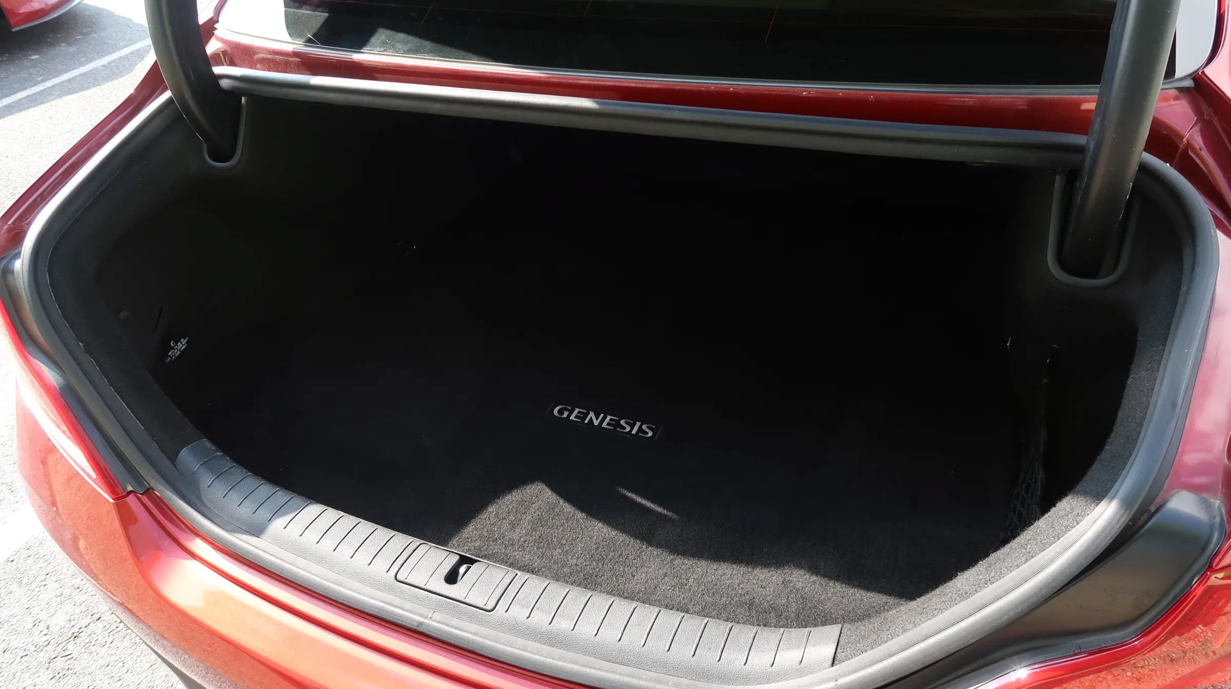 Used 2021 Genesis G70 3.3T RWD image 27