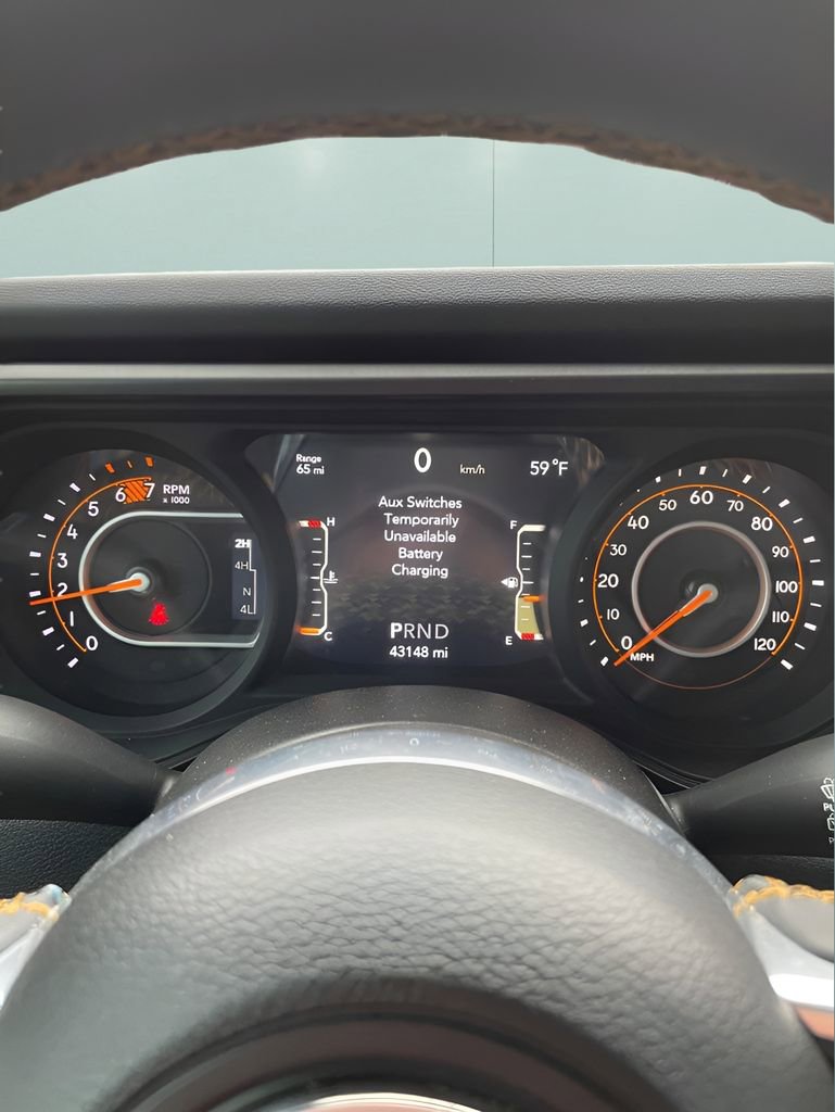 Used 2024 Jeep Wrangler Unlimited Sahara AWD/4WD image 22