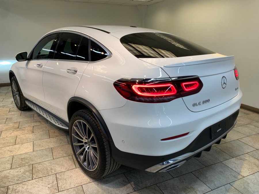 Used 2022 Mercedes-Benz GLC 300 4MATIC Coupe image 5