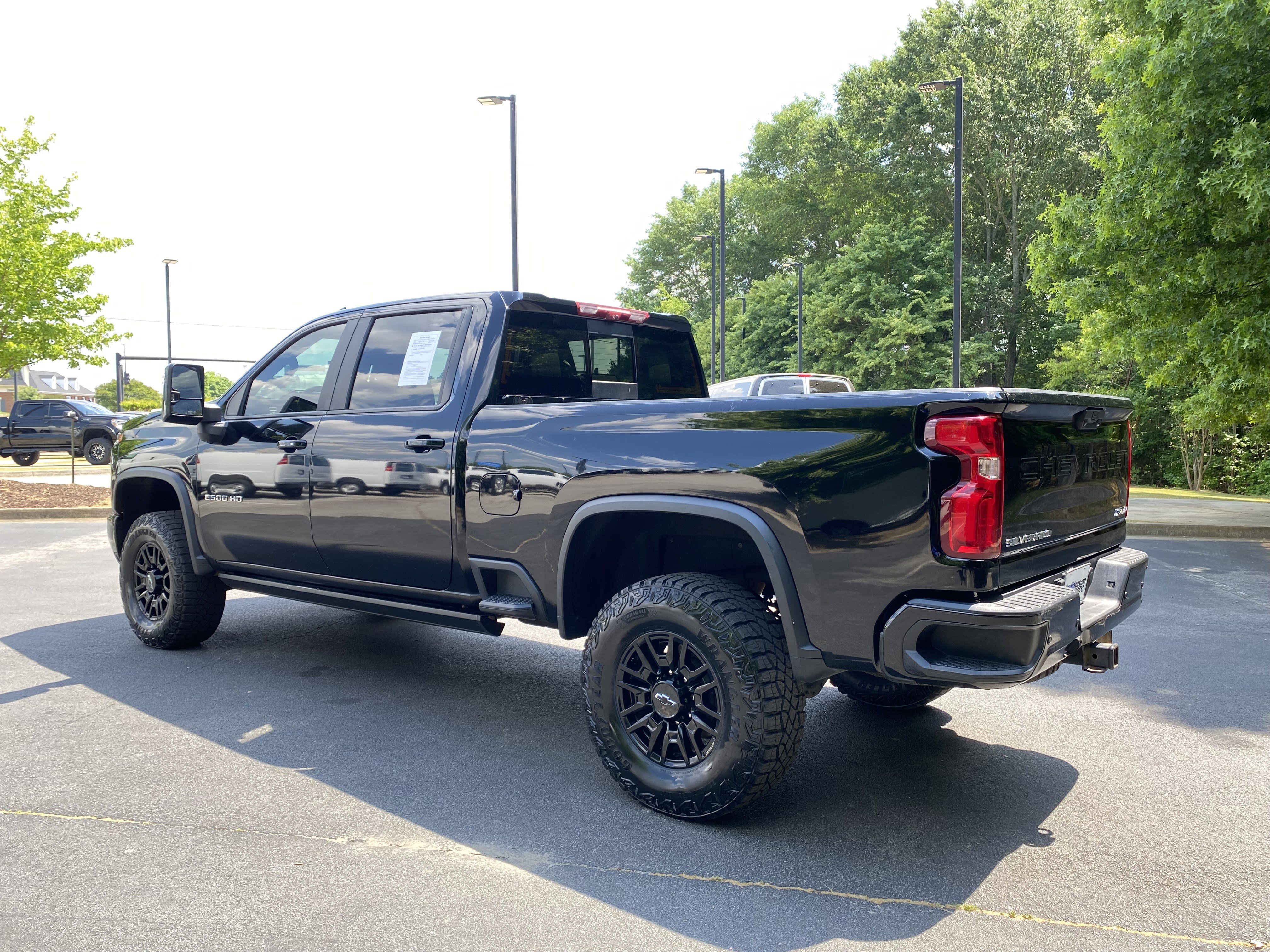 Used 2024 Chevrolet Silverado 2500 ZR2 w/ Technology Package AWD/4WD image 7